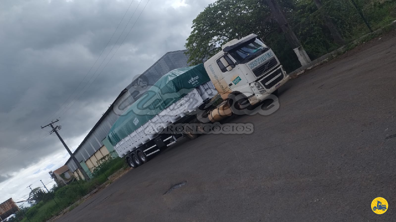 CARRETA SEMI-REBOQUE BASCULANTE Nutripen Transportes ROLANDIA PARANÁ PR